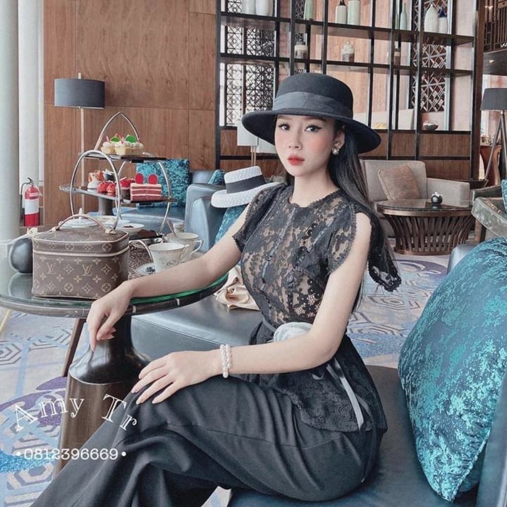 Lace top and wide leg pants 2 piece set black and white size Small